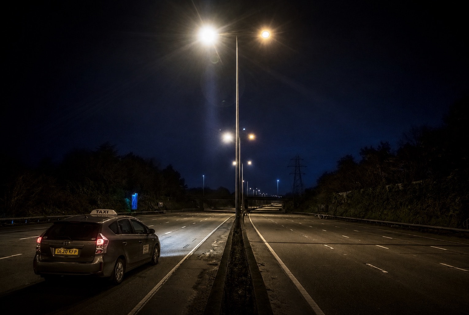Harrogate taxi on a pre-dawn motorway - 24/7 airport transfers